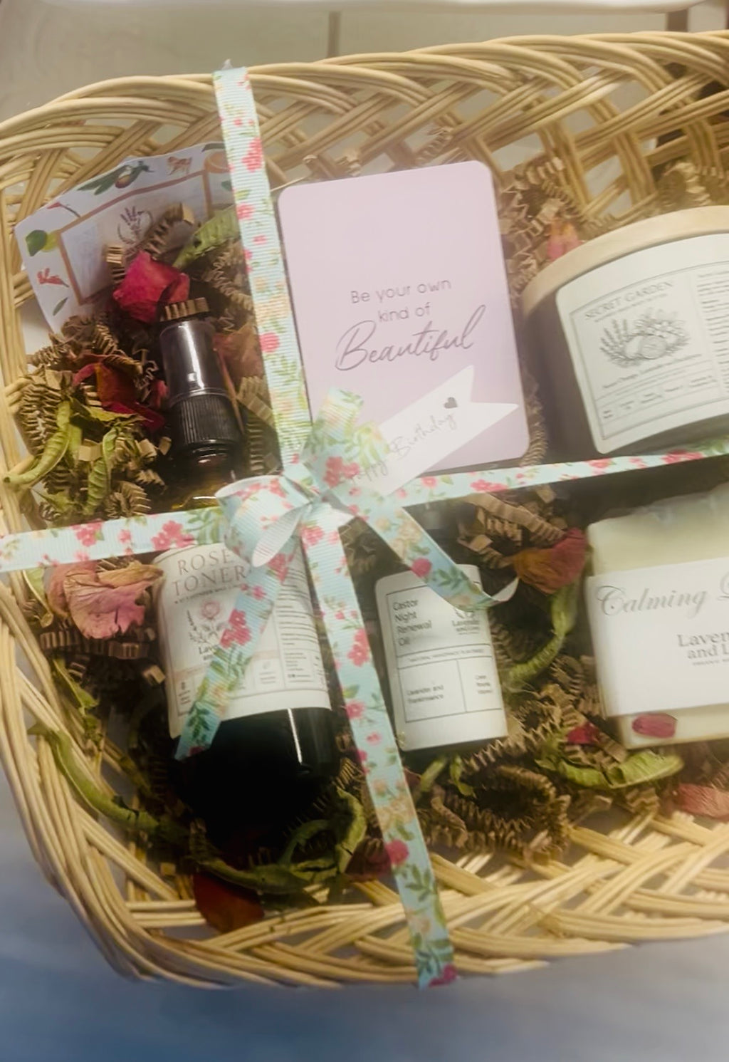 Gift set basket of products