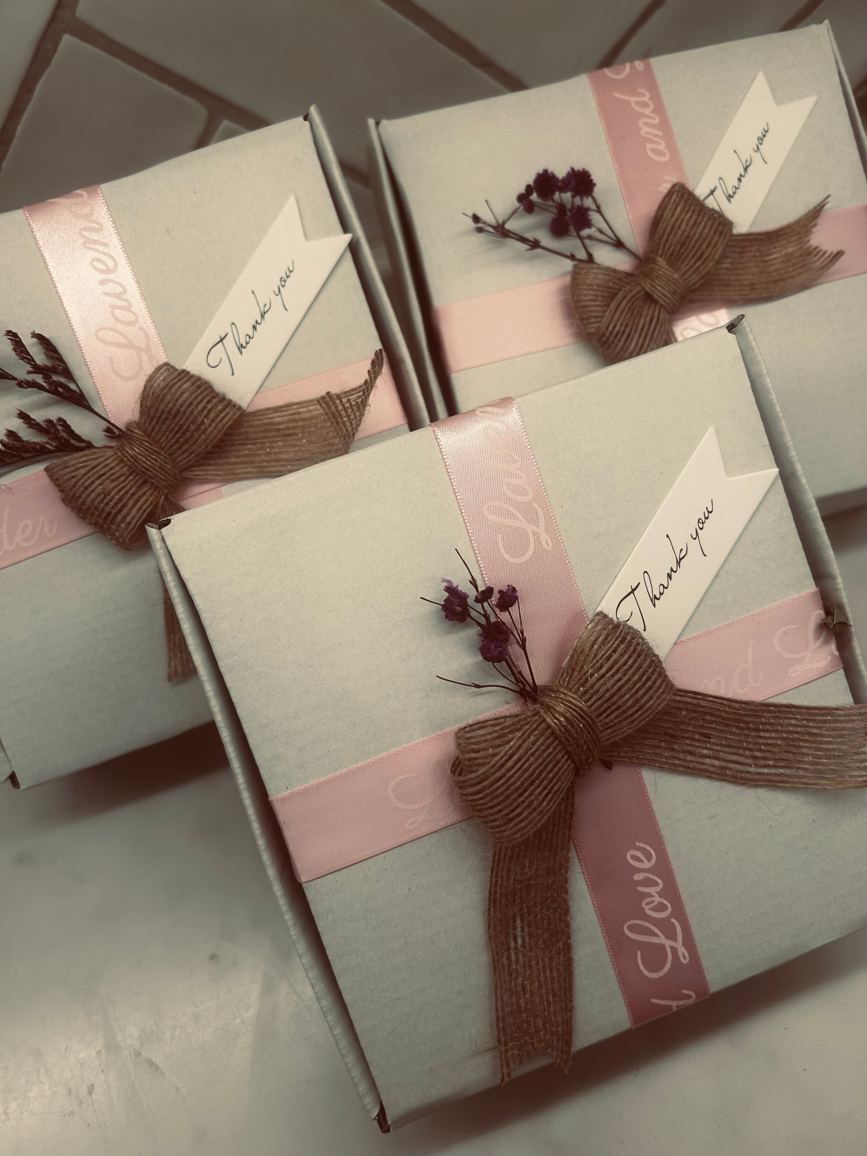 Gift Box - lip gloss and soap